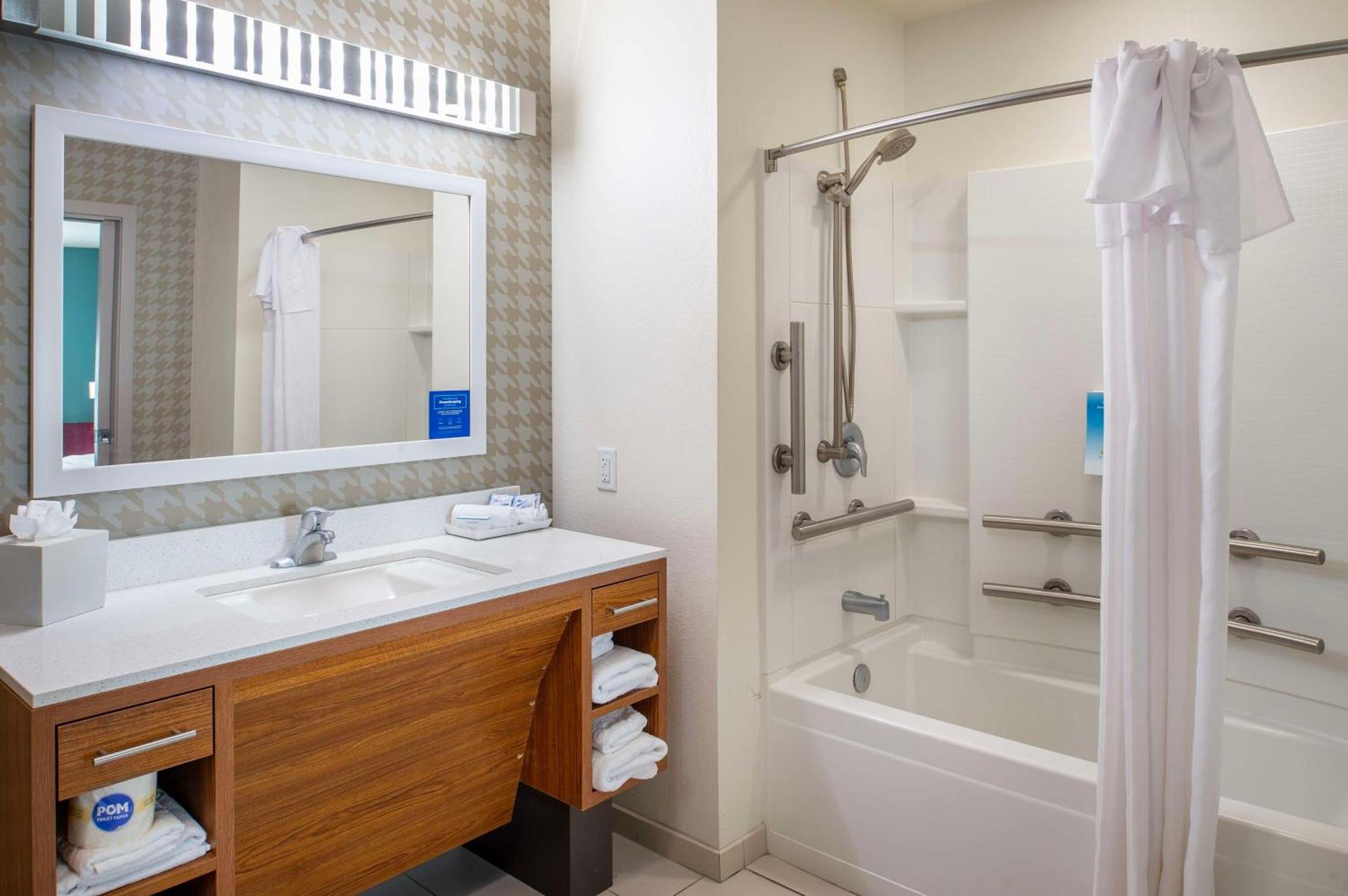 Home2 Suites St. Louis / Forest Park Richmond Heights Экстерьер фото